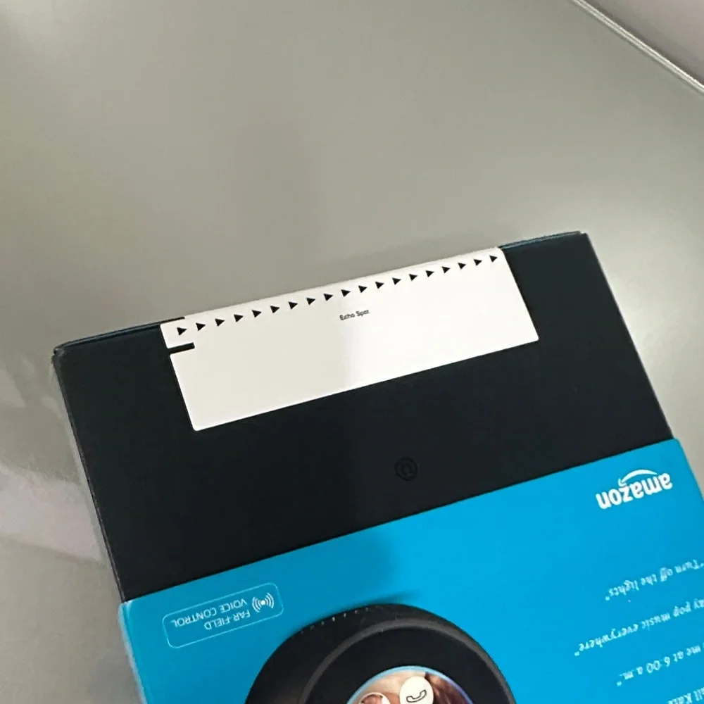 Amazon Echo Spot stylish , compact ECHO with a screen - Picture 6 of 7